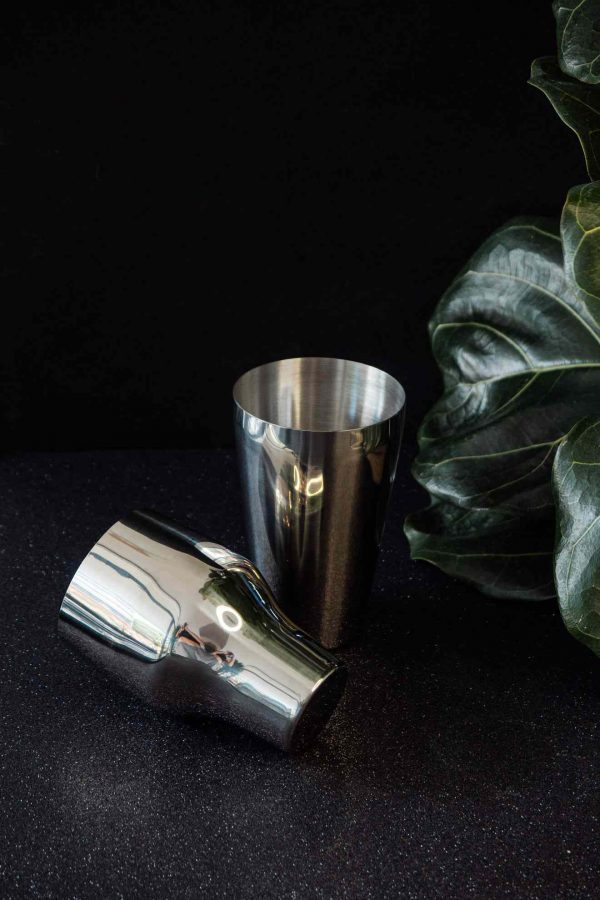 Premium 650ml Silver French Shaker - Elegant cocktail essential for mixing drinks in style. Buy now for a chic addition to your bar collection!