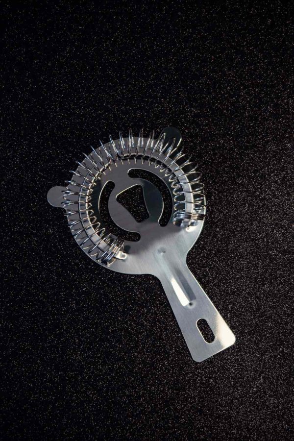 Classic silver colander: Elegant kitchen essential for efficient food preparation and draining, crafted with premium quality materials.