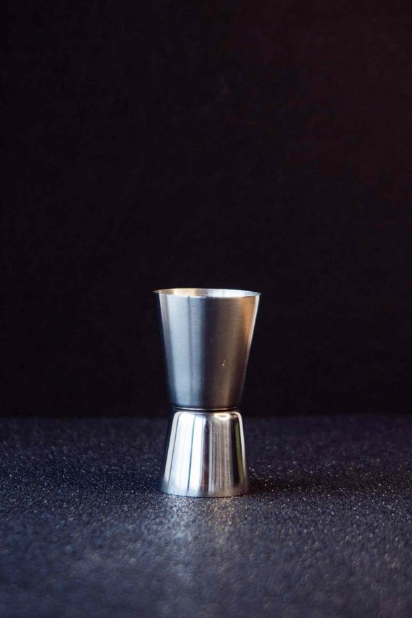 25/50 simple silver cup - Elegant and durable silver cup for any occasion, buy now for a touch of sophistication.