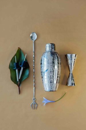 Upgrade your home bar with the sleek Carven Bar Kit. Perfect for stylish entertaining, this premium set includes essentials for crafting cocktails.