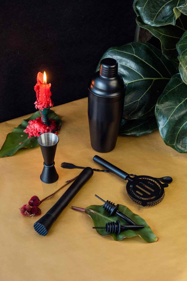Em preto matte bar kit: sleek, stylish and perfect for home bartending - add sophistication to your cocktails!