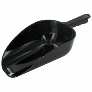 Premium Black Polycarbonate Ice Shovel 1.9Lt - Durable and versatile tool for bars and restaurants, perfect for ice handling.