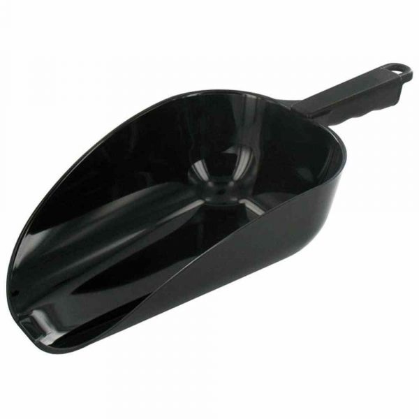 Premium Black Polycarbonate Ice Shovel 1.9Lt - Durable and versatile tool for bars and restaurants, perfect for ice handling.